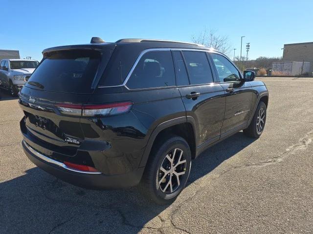 new 2025 Jeep Grand Cherokee car, priced at $45,310