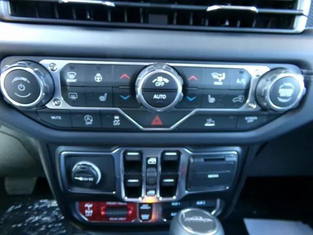 new 2025 Jeep Gladiator car, priced at $50,750