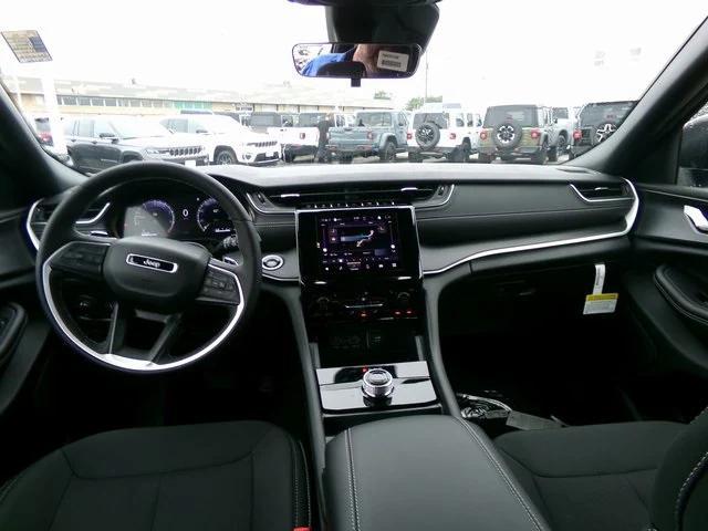 new 2025 Jeep Grand Cherokee L car, priced at $41,429