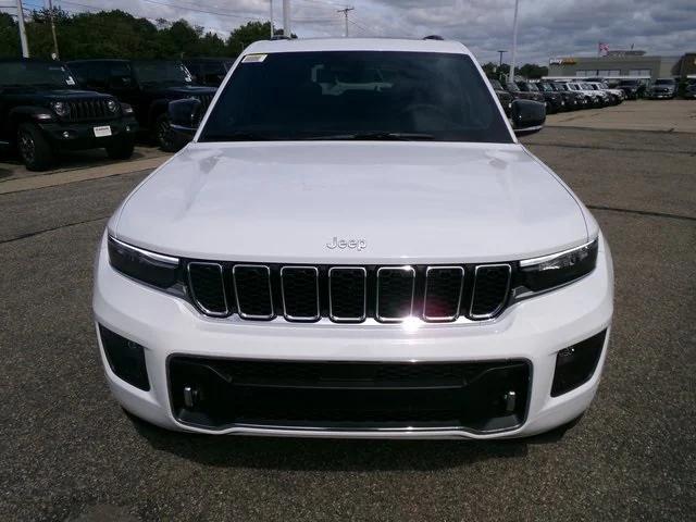new 2025 Jeep Grand Cherokee car, priced at $54,740