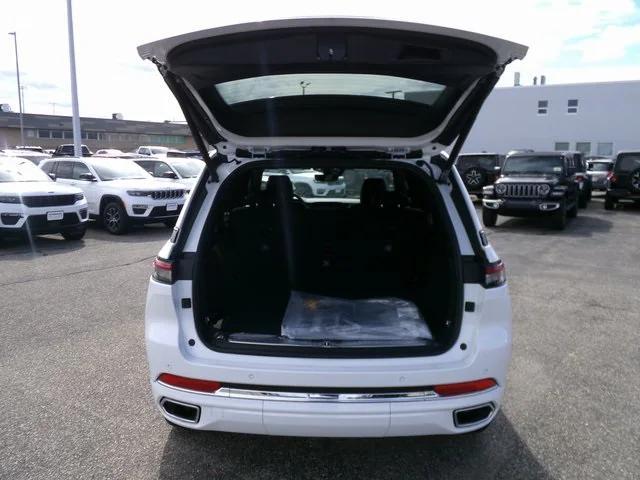 new 2025 Jeep Grand Cherokee car, priced at $54,740
