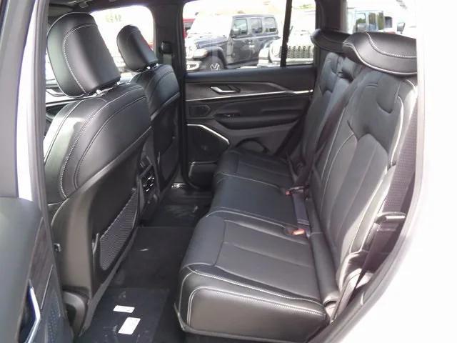 new 2025 Jeep Grand Cherokee car, priced at $54,740