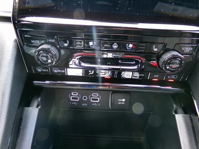 new 2025 Jeep Grand Cherokee car, priced at $54,740