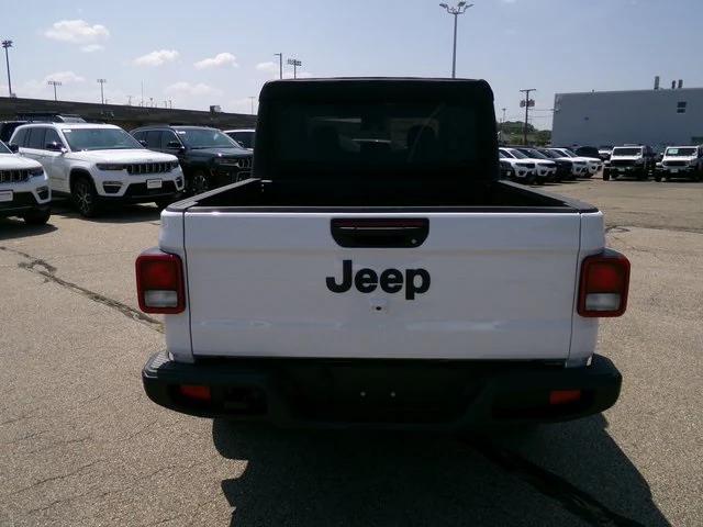 new 2025 Jeep Gladiator car, priced at $46,180
