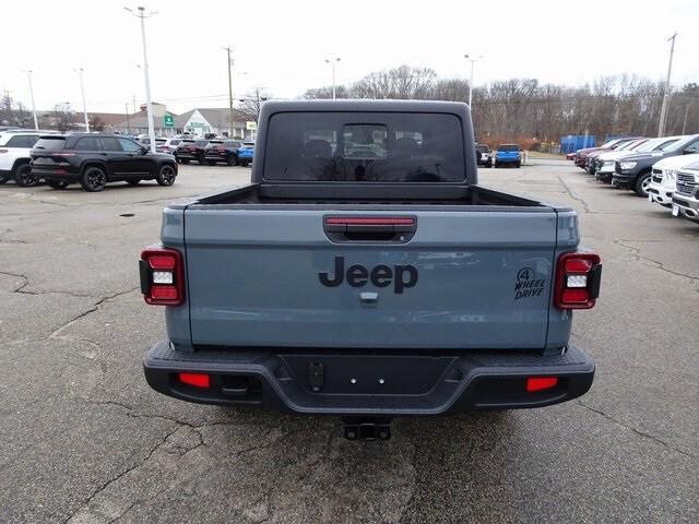 new 2025 Jeep Gladiator car, priced at $48,535