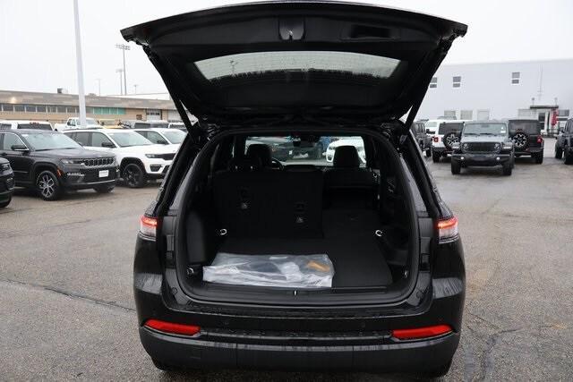new 2025 Jeep Grand Cherokee car, priced at $50,910