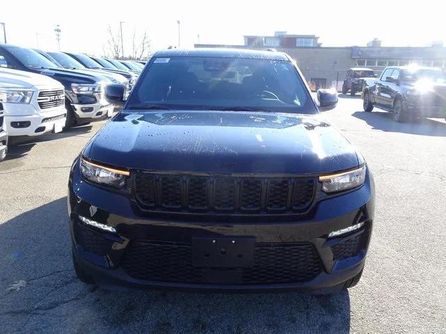 new 2025 Jeep Grand Cherokee car, priced at $48,035