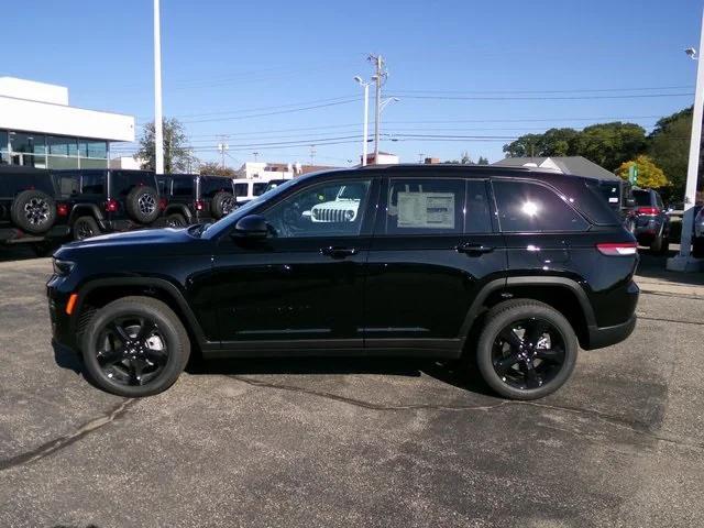 new 2025 Jeep Grand Cherokee car, priced at $45,970