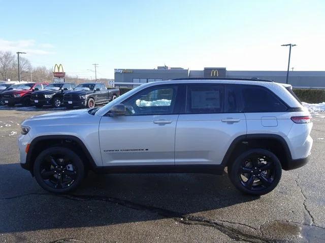 new 2025 Jeep Grand Cherokee car, priced at $50,960