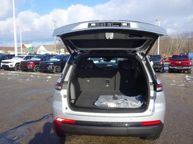 new 2025 Jeep Grand Cherokee car, priced at $50,960