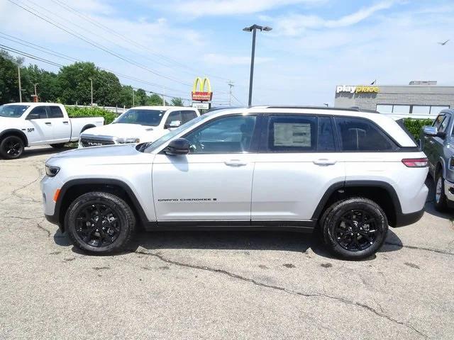 new 2024 Jeep Grand Cherokee car, priced at $41,525