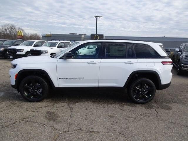 new 2025 Jeep Grand Cherokee car, priced at $47,440