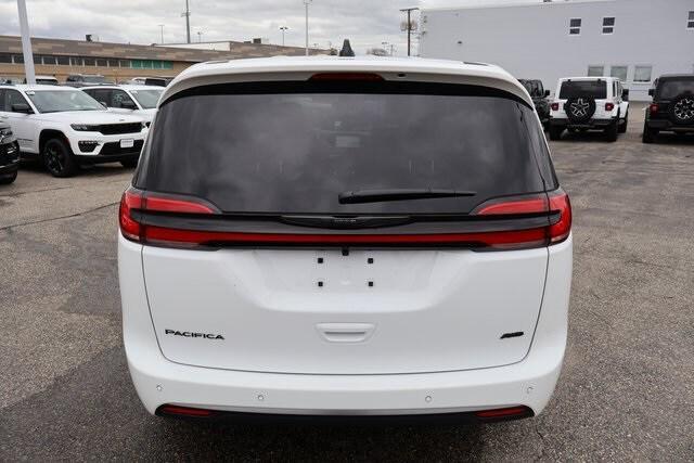 new 2026 Chrysler Pacifica car, priced at $48,285