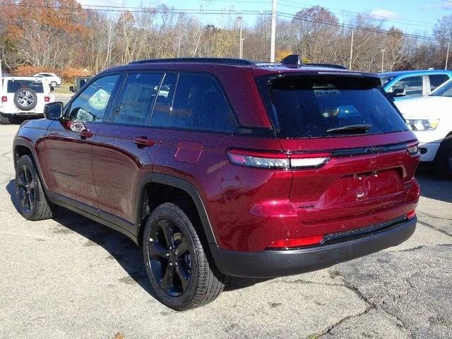 new 2025 Jeep Grand Cherokee car, priced at $48,035