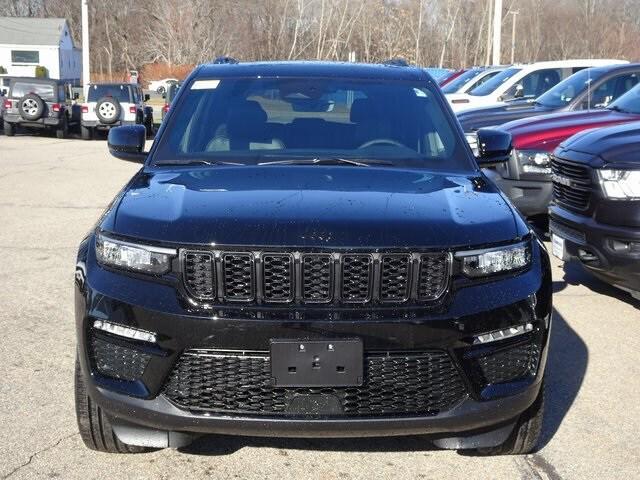 new 2025 Jeep Grand Cherokee car, priced at $48,035