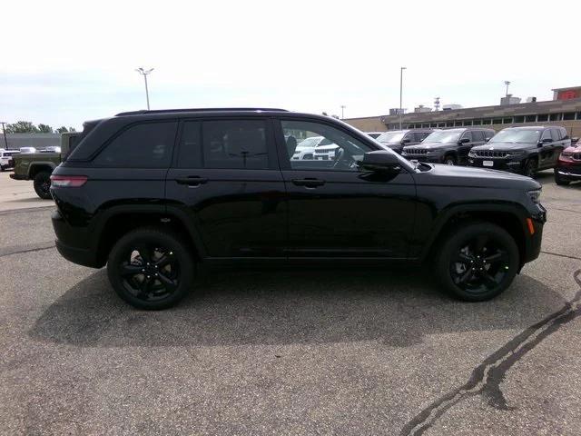 new 2025 Jeep Grand Cherokee car, priced at $45,970