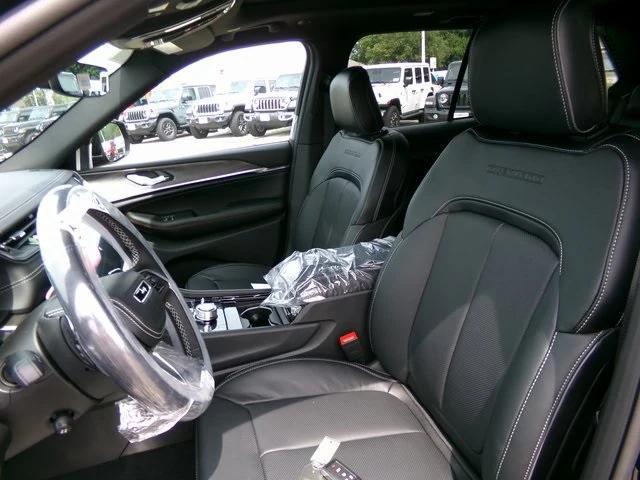 new 2025 Jeep Grand Cherokee car, priced at $53,066
