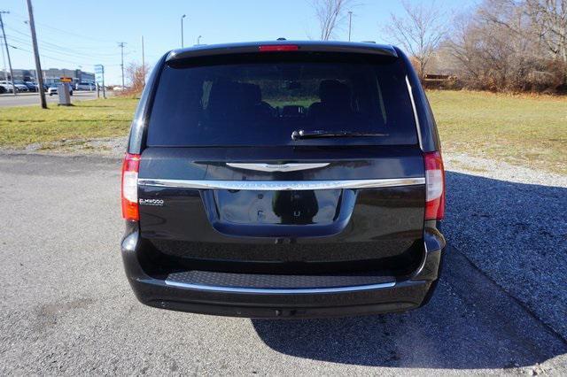 used 2015 Chrysler Town & Country car, priced at $12,600