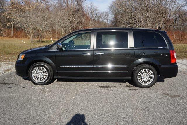 used 2015 Chrysler Town & Country car, priced at $12,600