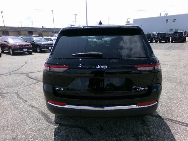 new 2025 Jeep Grand Cherokee car, priced at $42,381