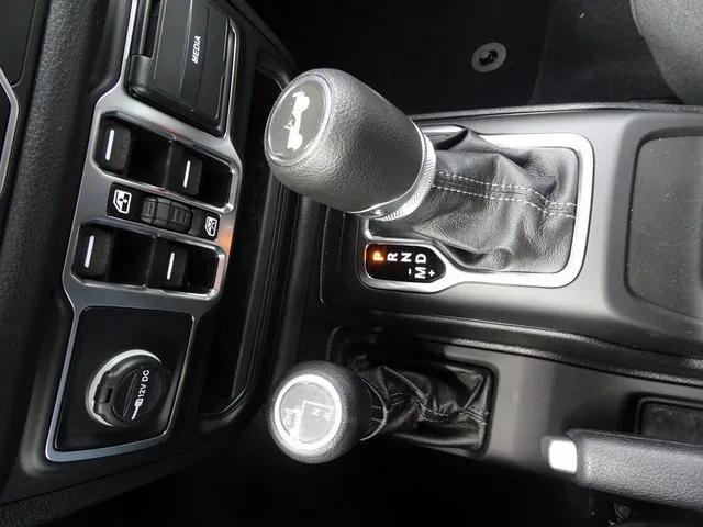 new 2025 Jeep Wrangler car, priced at $45,086