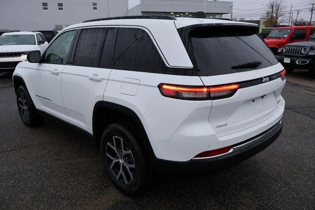 new 2025 Jeep Grand Cherokee car, priced at $42,150