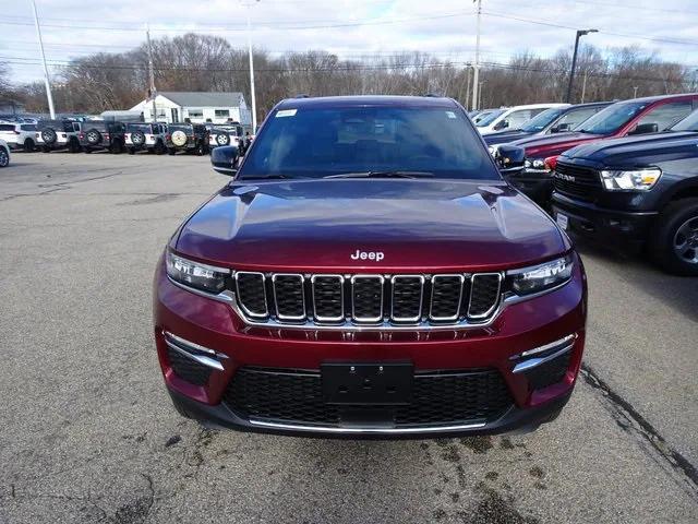 new 2025 Jeep Grand Cherokee car, priced at $45,310