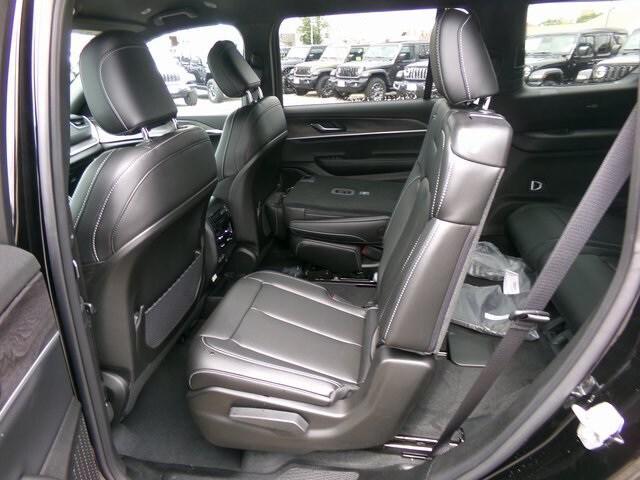 new 2025 Jeep Grand Cherokee L car, priced at $43,672