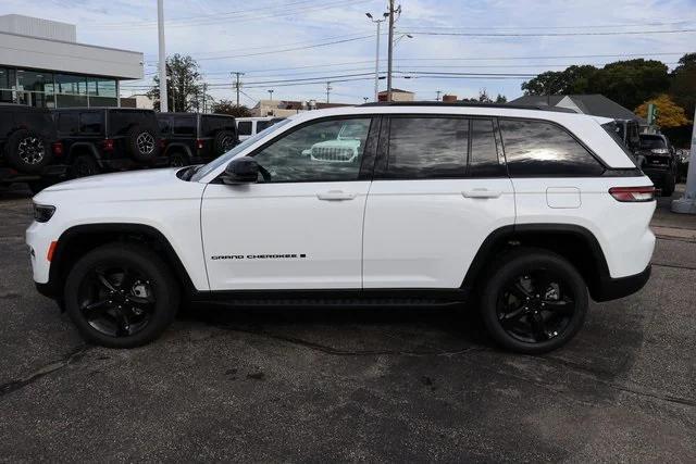 new 2025 Jeep Grand Cherokee car, priced at $48,265