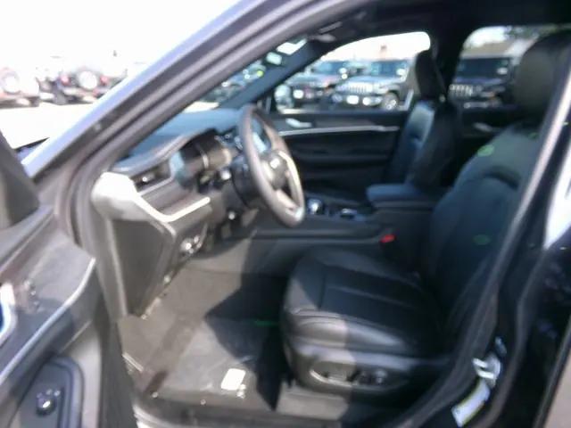 new 2025 Jeep Grand Cherokee car, priced at $51,310
