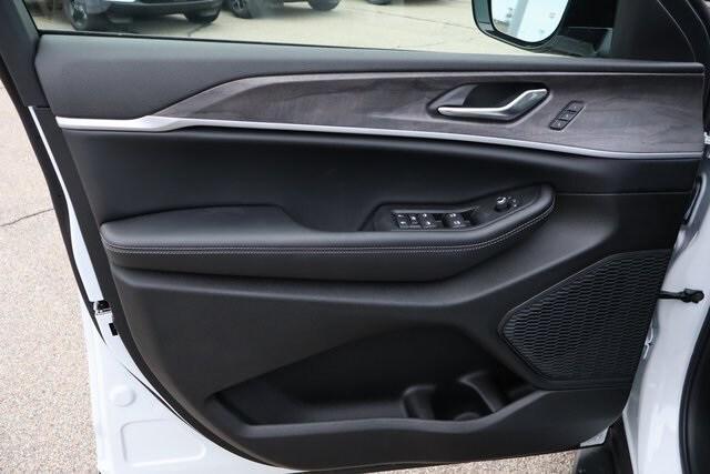 new 2025 Jeep Grand Cherokee L car, priced at $53,365