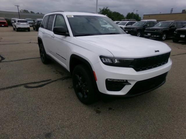 new 2025 Jeep Grand Cherokee car, priced at $45,375