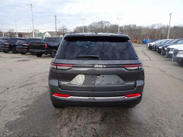 new 2025 Jeep Grand Cherokee car, priced at $42,795