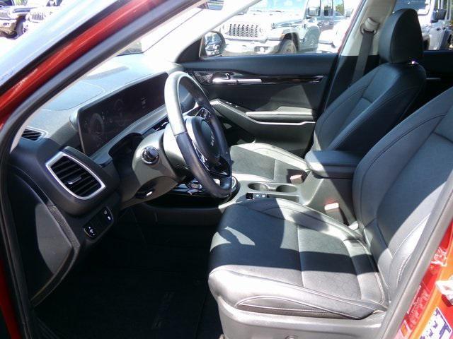 used 2025 Kia Seltos car, priced at $26,995