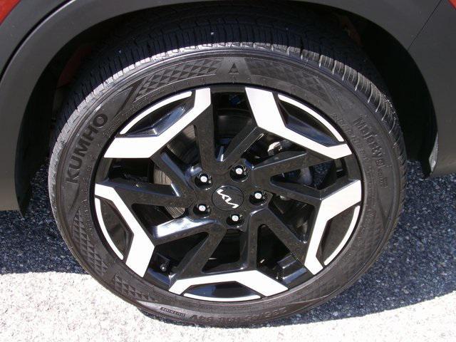 used 2025 Kia Seltos car, priced at $26,995