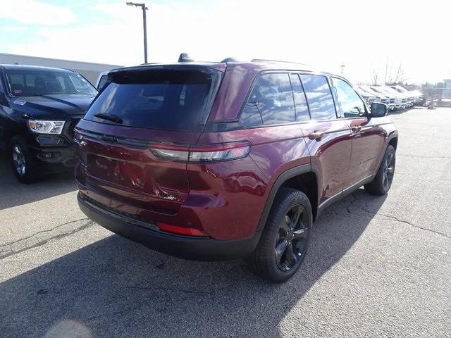 new 2025 Jeep Grand Cherokee car, priced at $45,520