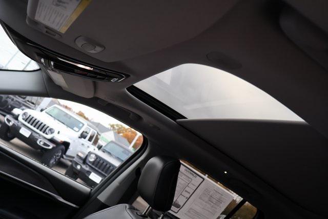 used 2022 Jeep Grand Cherokee car, priced at $29,495