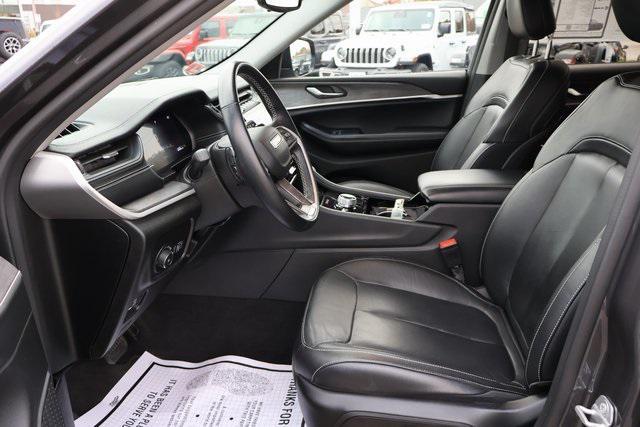 used 2022 Jeep Grand Cherokee car, priced at $29,495