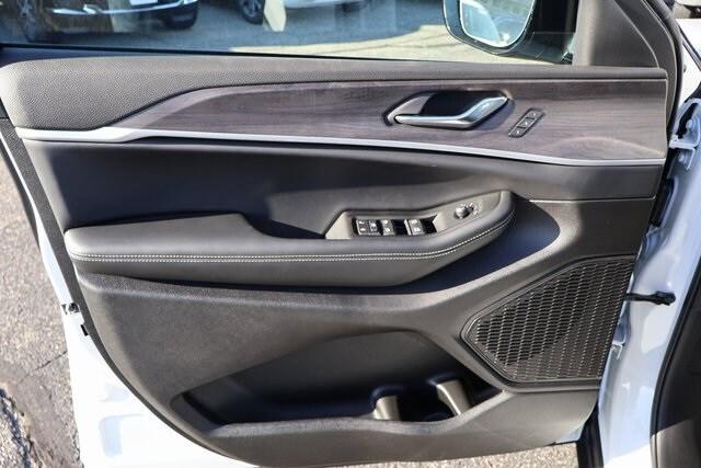 new 2025 Jeep Grand Cherokee L car, priced at $52,440