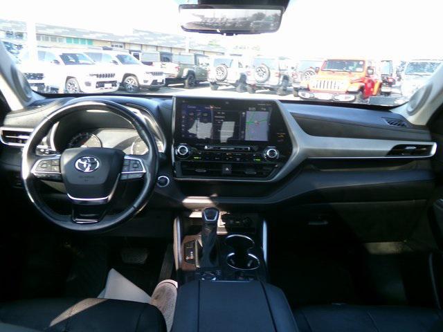 used 2021 Toyota Highlander car, priced at $36,495