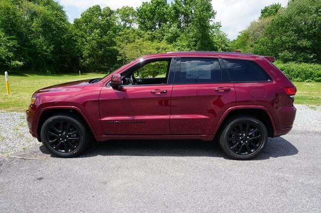 used 2021 Jeep Grand Cherokee car, priced at $30,795