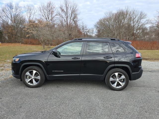 used 2022 Jeep Cherokee car, priced at $28,898