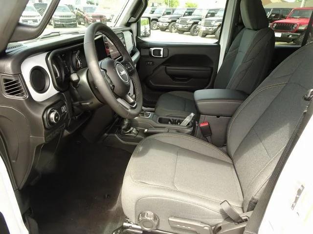 new 2025 Jeep Wrangler car, priced at $46,929