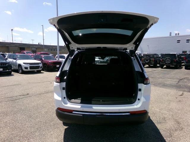 new 2025 Jeep Grand Cherokee L car, priced at $40,834