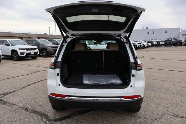 new 2025 Jeep Grand Cherokee car, priced at $44,150