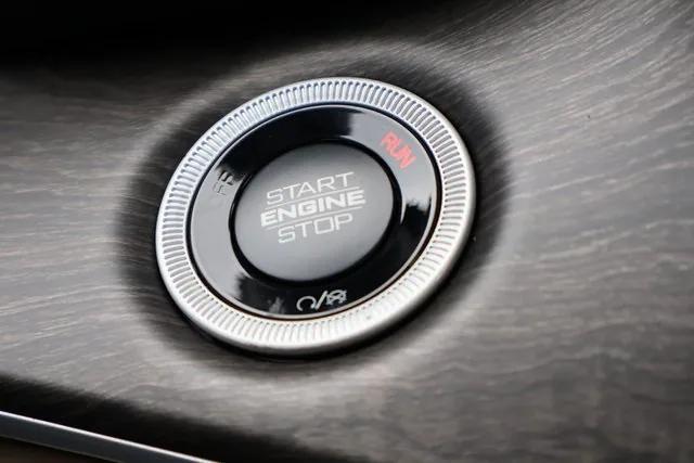 new 2025 Jeep Grand Cherokee car, priced at $44,150