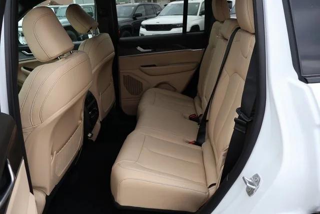 new 2025 Jeep Grand Cherokee car, priced at $44,150