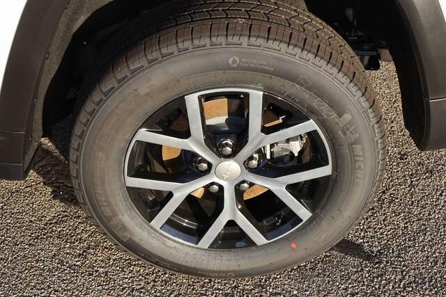 new 2025 Jeep Grand Cherokee car, priced at $44,150