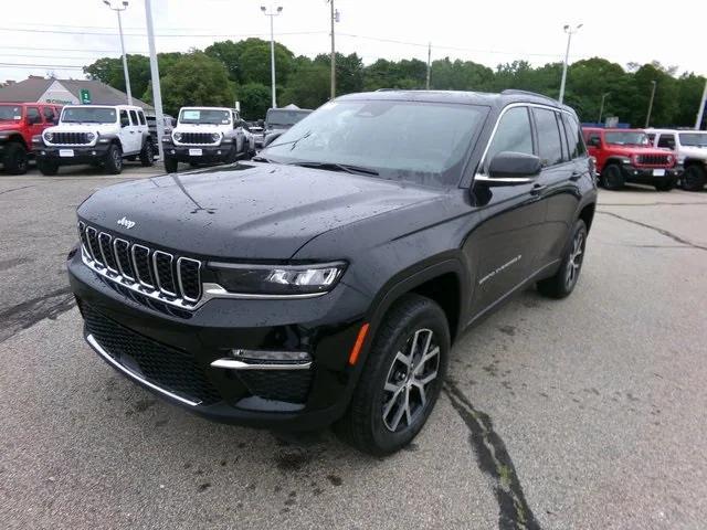 new 2025 Jeep Grand Cherokee car, priced at $45,896
