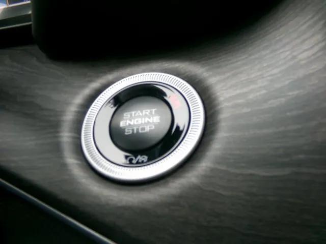 new 2025 Jeep Grand Cherokee car, priced at $45,896